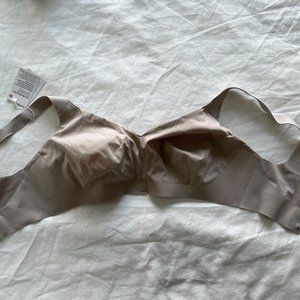 Brand New lululemon Like Nothing Bra 32E